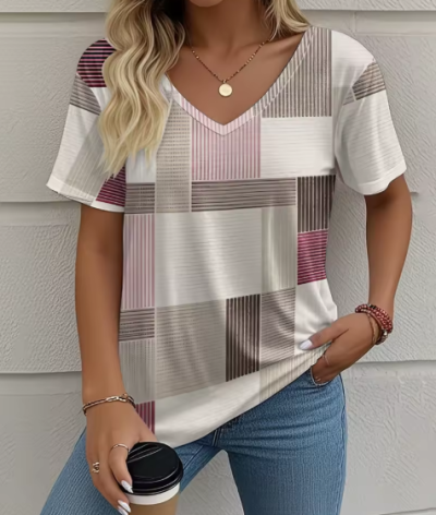 חולצות בייסיק צווארון V
