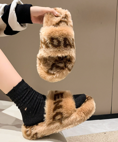 כפכפי פרווה בהדפסים